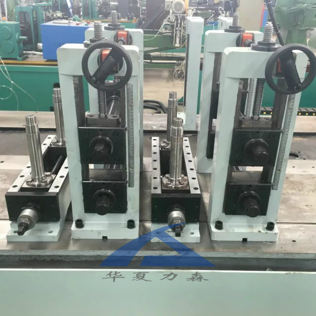 不銹鋼制管機,制管設(shè)備,鈦管設(shè)備,復(fù)合管制管機
